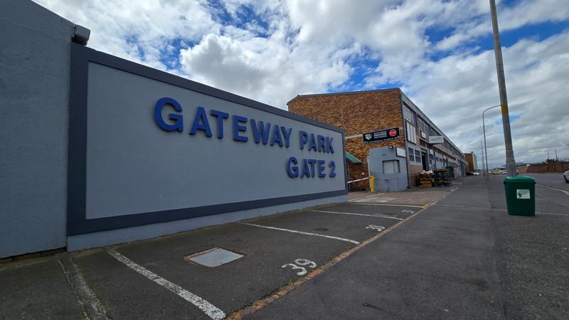 To Let commercial Property for Rent in Maitland Western Cape